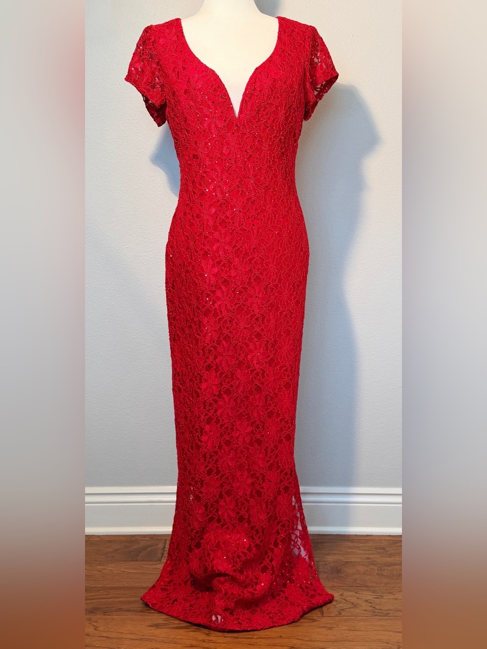Connected Red Lace Formal Evening Gown Maxi Dress Slit V-Wire Size 10 - Picture 2 of 11